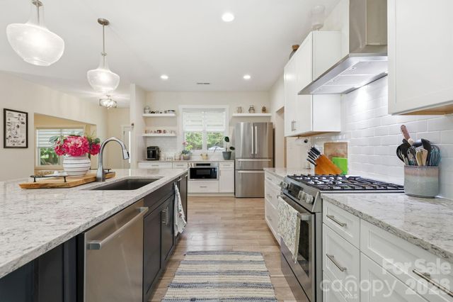 203 Spinnaker Court 104, Lexington, NC 27292