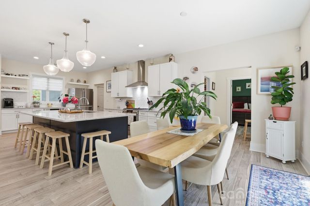 203 Spinnaker Court 104, Lexington, NC 27292
