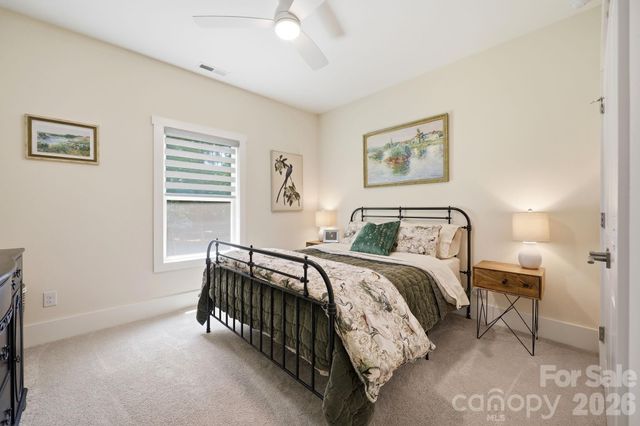 203 Spinnaker Court 104, Lexington, NC 27292