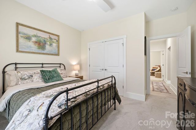 203 Spinnaker Court 104, Lexington, NC 27292