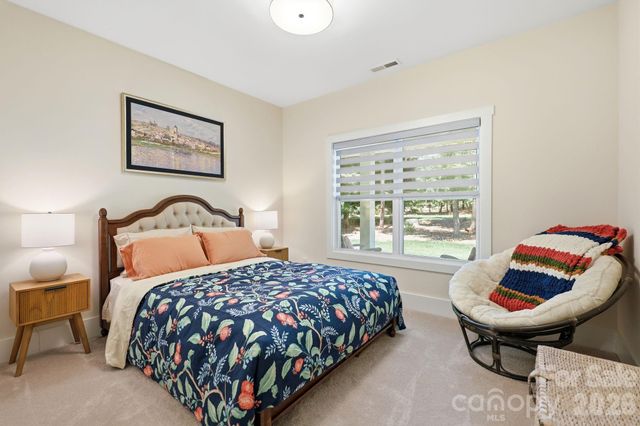 203 Spinnaker Court 104, Lexington, NC 27292
