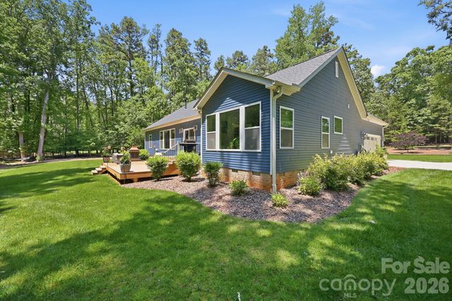 203 Spinnaker Court 104, Lexington, NC 27292