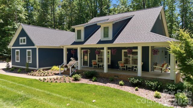 203 Spinnaker Court 104, Lexington, NC 27292
