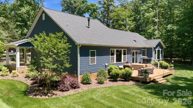 203 Spinnaker Court 104, Lexington, NC 27292