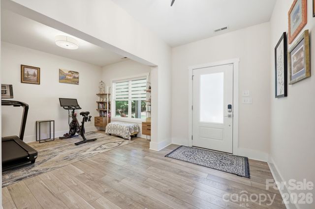 203 Spinnaker Court 104, Lexington, NC 27292