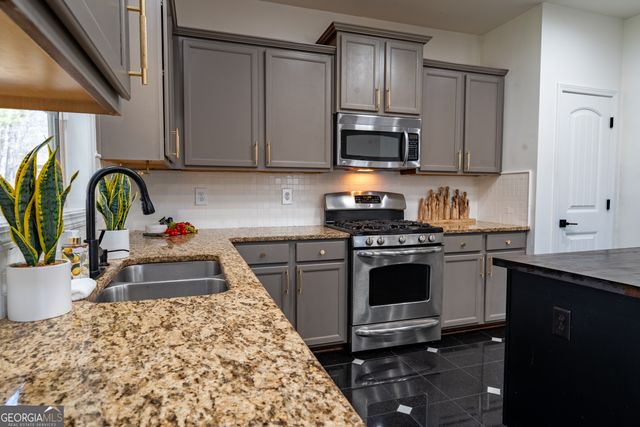 3482 Willow Meadow Lane, Douglasville, GA 30135