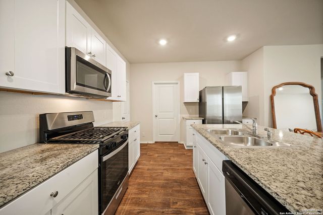 6522 Bleak Hills Blvd, San Antonio, TX 78252