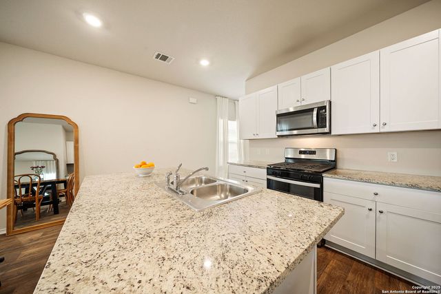 6522 Bleak Hills Blvd, San Antonio, TX 78252