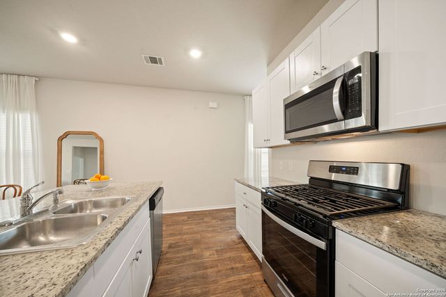 6522 Bleak Hills Blvd, San Antonio, TX 78252