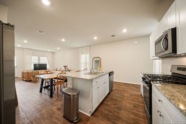6522 Bleak Hills Blvd, San Antonio, TX 78252