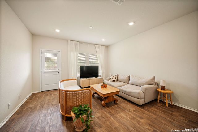 6522 Bleak Hills Blvd, San Antonio, TX 78252