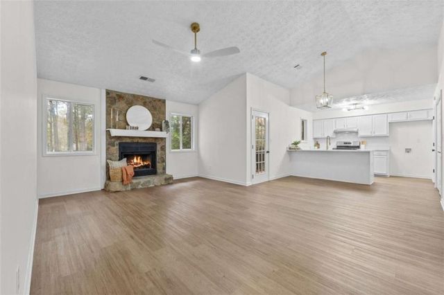 416 Rockaway Road, Senoia, GA 30276