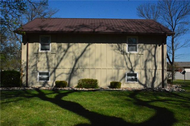 1424 Alleghany Street, Burlington, KS 66839
