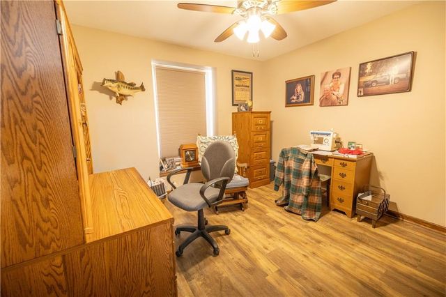 1424 Alleghany Street, Burlington, KS 66839
