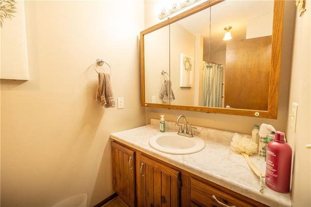 1424 Alleghany Street, Burlington, KS 66839