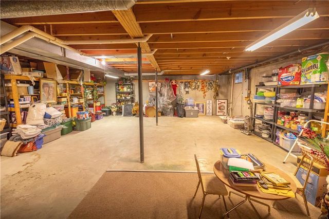1424 Alleghany Street, Burlington, KS 66839