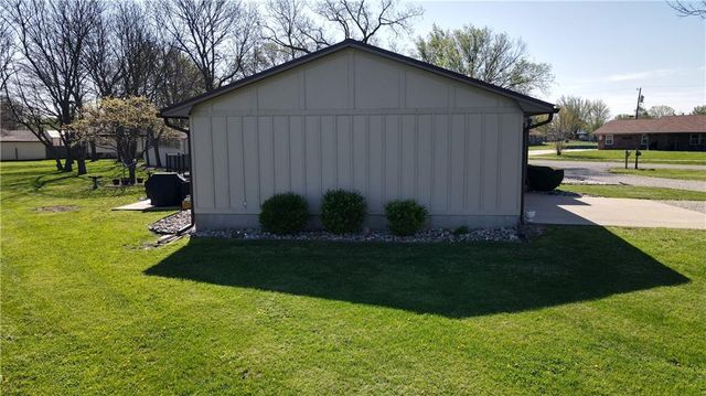 1424 Alleghany Street, Burlington, KS 66839