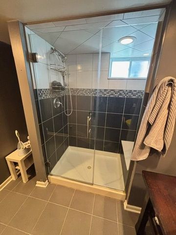 1932 Newcastle Avenue, Westchester, IL 60154