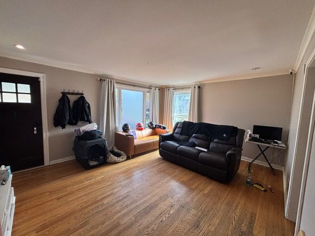 1932 Newcastle Avenue, Westchester, IL 60154