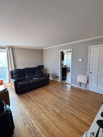 1932 Newcastle Avenue, Westchester, IL 60154