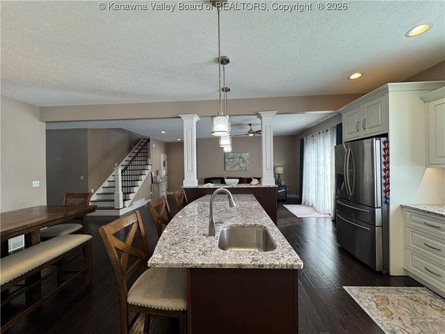 218A Ivywood Street, Eleanor, WV 25070