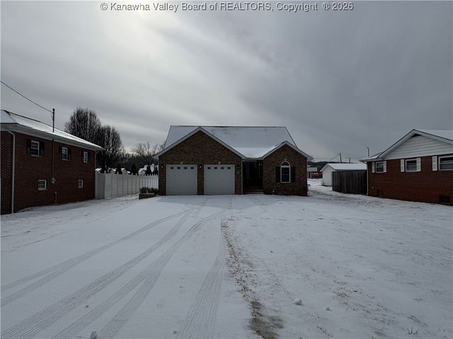 218A Ivywood Street, Eleanor, WV 25070