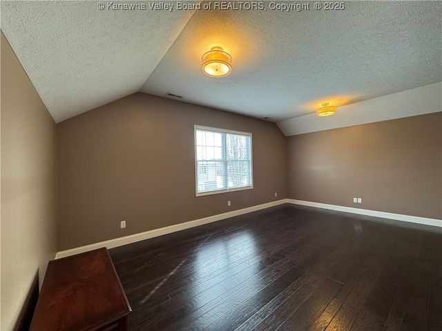 218A Ivywood Street, Eleanor, WV 25070