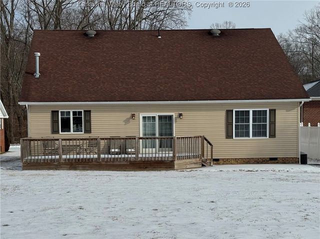 218A Ivywood Street, Eleanor, WV 25070