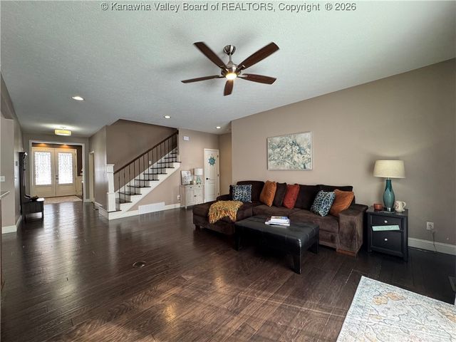 218A Ivywood Street, Eleanor, WV 25070