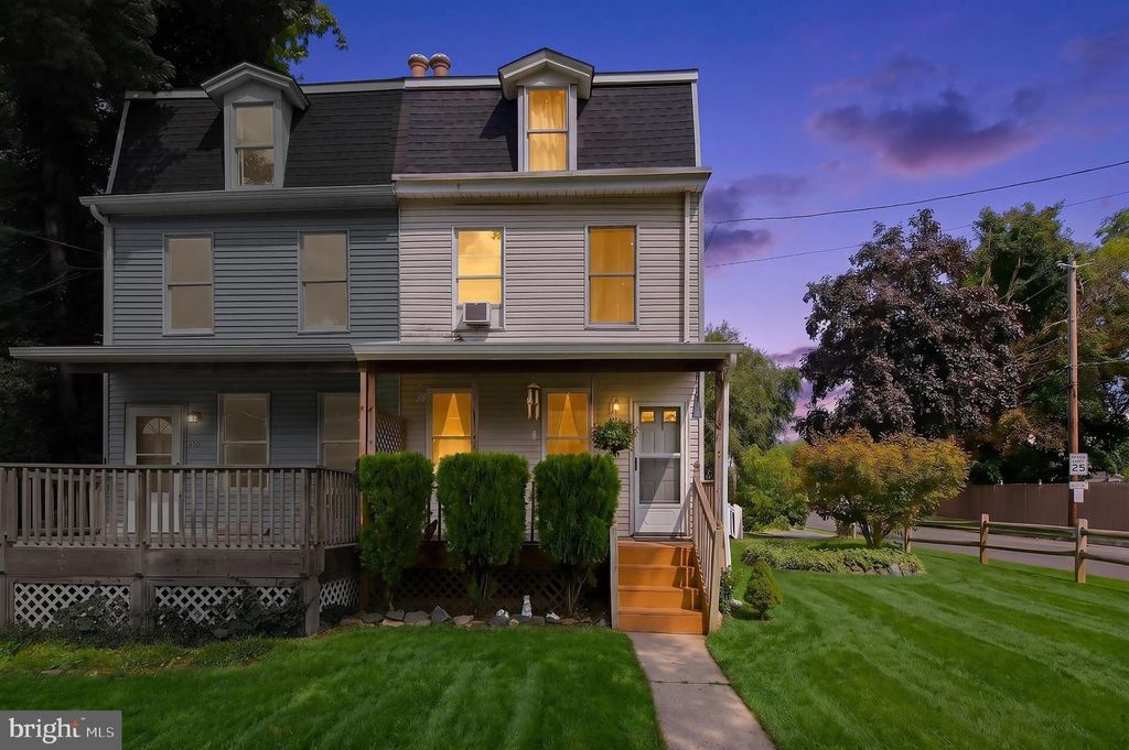 416 NEW YORK AVE, COLUMBUS, NJ 08022 — exterior