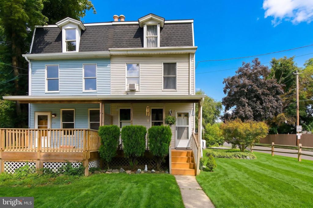 416 NEW YORK AVE, COLUMBUS, NJ 08022 — photo 2