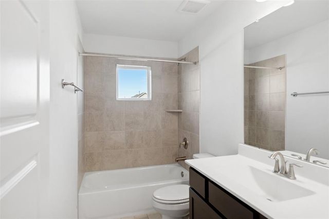 2123 Sanders Brook Drive, Baytown, TX 77521