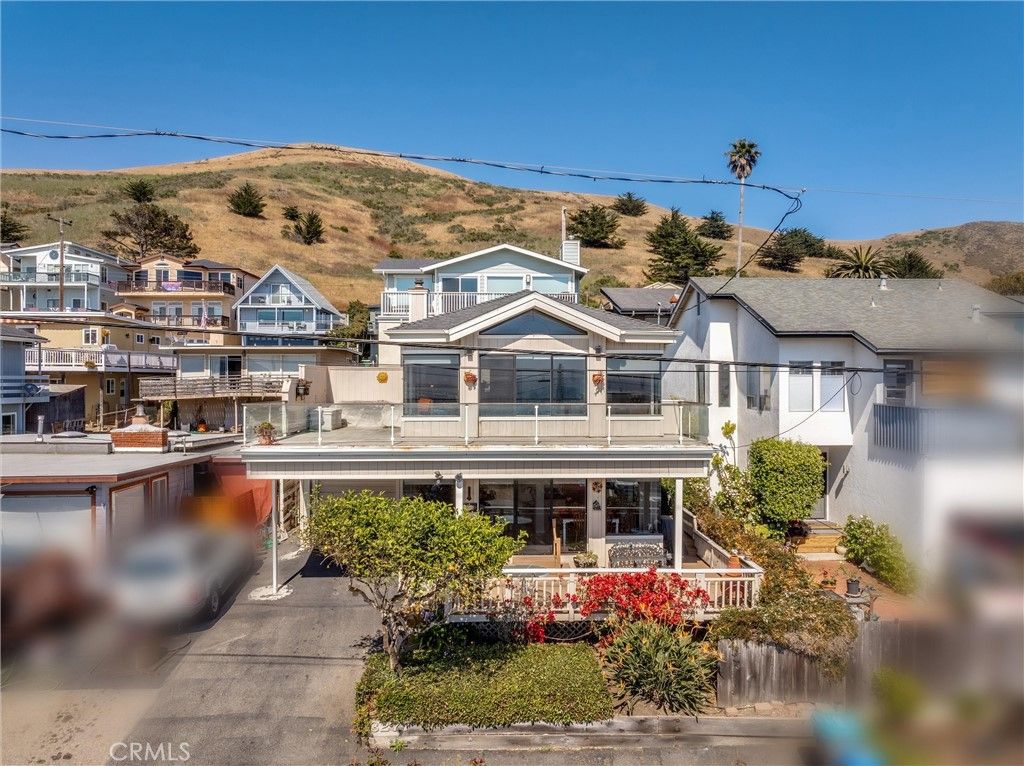 Image 3 of property listing at 3277 Ocean Boulevard, Cayucos, CA 93430