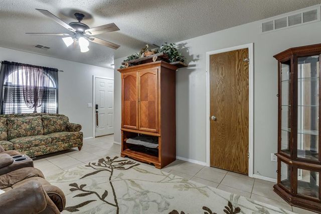611 Linda Lane, Yukon, OK 73099