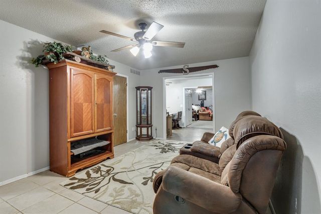 611 Linda Lane, Yukon, OK 73099
