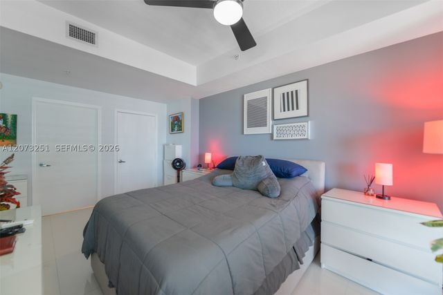 60 SW 13th St 2404, Miami, FL 33130