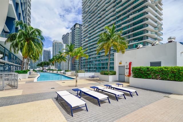 60 SW 13th St 2404, Miami, FL 33130