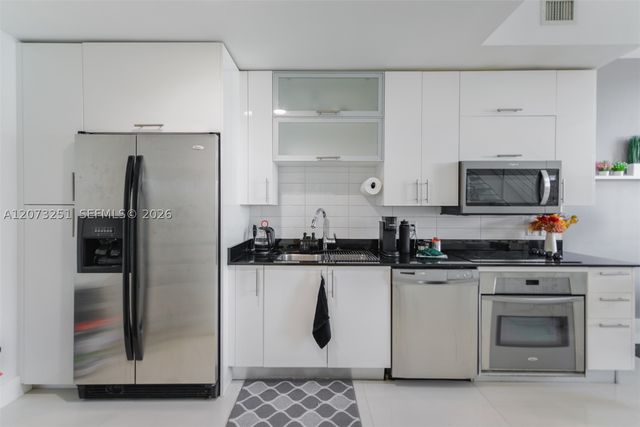 60 SW 13th St 2404, Miami, FL 33130