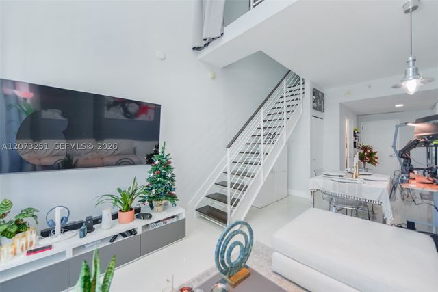 60 SW 13th St 2404, Miami, FL 33130