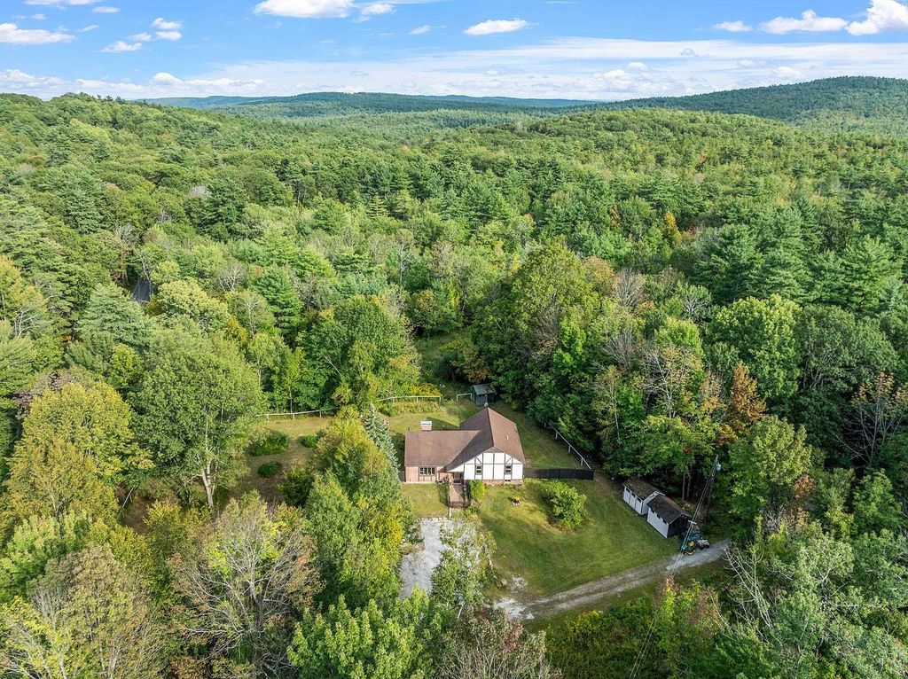 215 Colburn Rd # 8-45-1, Temple, NH 03084