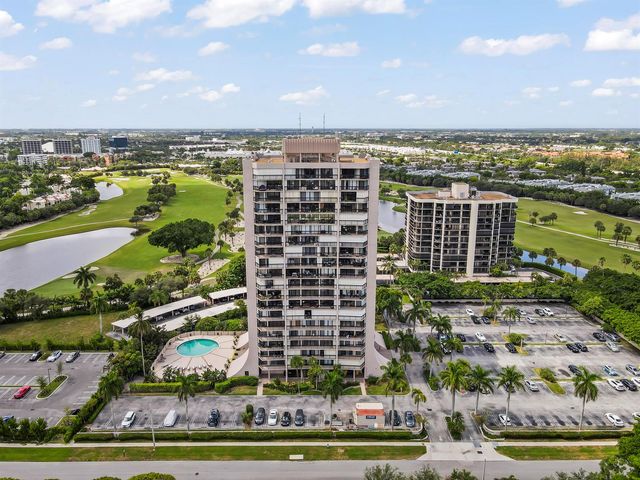 2425 PRESIDENTIAL Way 1006, West Palm Beach, FL 33401