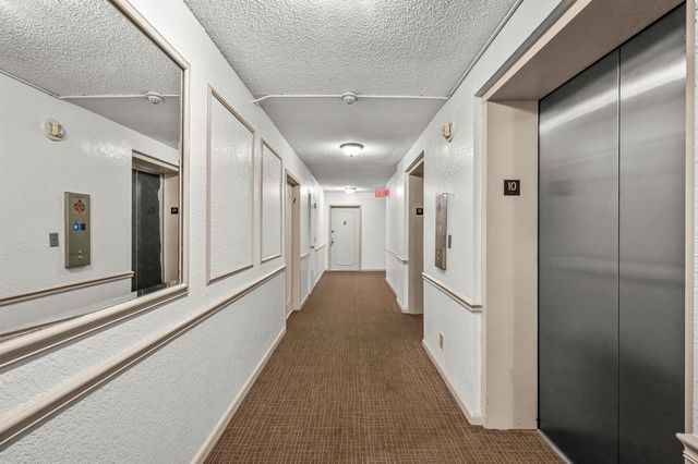 2425 PRESIDENTIAL Way 1006, West Palm Beach, FL 33401