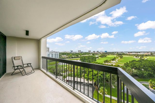 2425 PRESIDENTIAL Way 1006, West Palm Beach, FL 33401