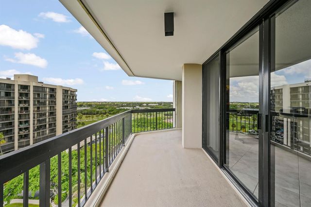 2425 PRESIDENTIAL Way 1006, West Palm Beach, FL 33401