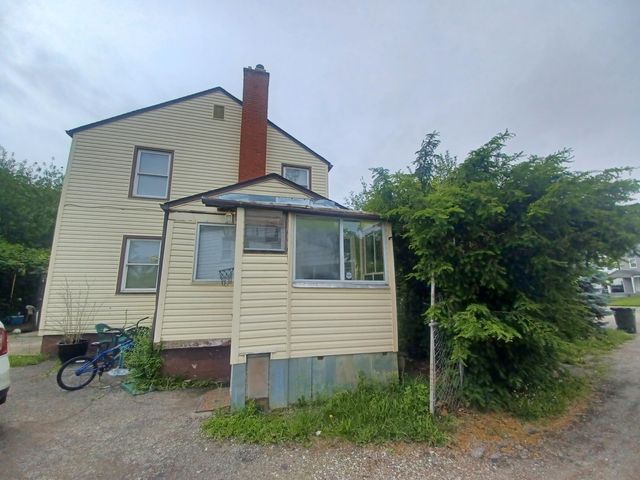 2444 Bretton Place, Columbus, OH 43211