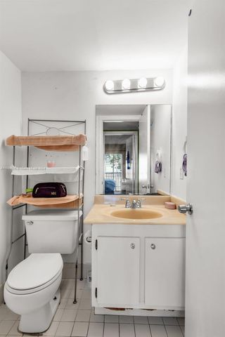 200 SW 132nd Way 211L, Pembroke Pines, FL 33027