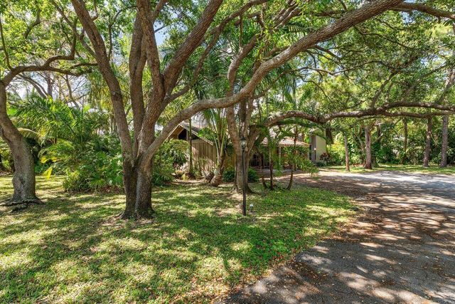 1110 NW 2nd Avenue, Delray Beach, FL 33444