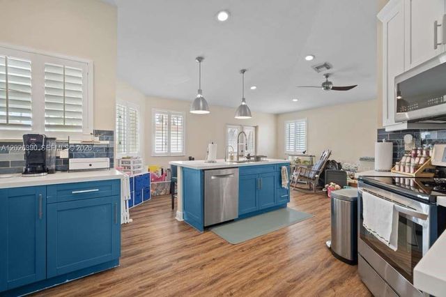 32302 SW 204th Ct, Homestead, FL 33030