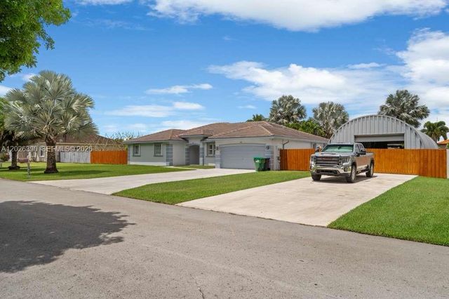 32302 SW 204th Ct, Homestead, FL 33030