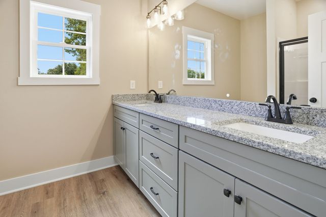 164 North Side Landing, Smithville, TN 37166
